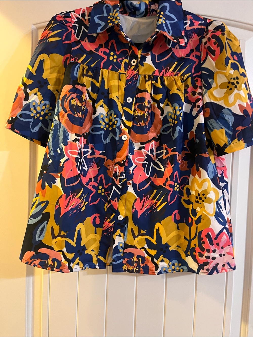 Women’s SHEIN Navy Floral Button-Front Short Sleeve Blouse